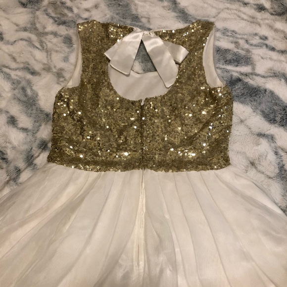 Dress - Picture 4 of 7